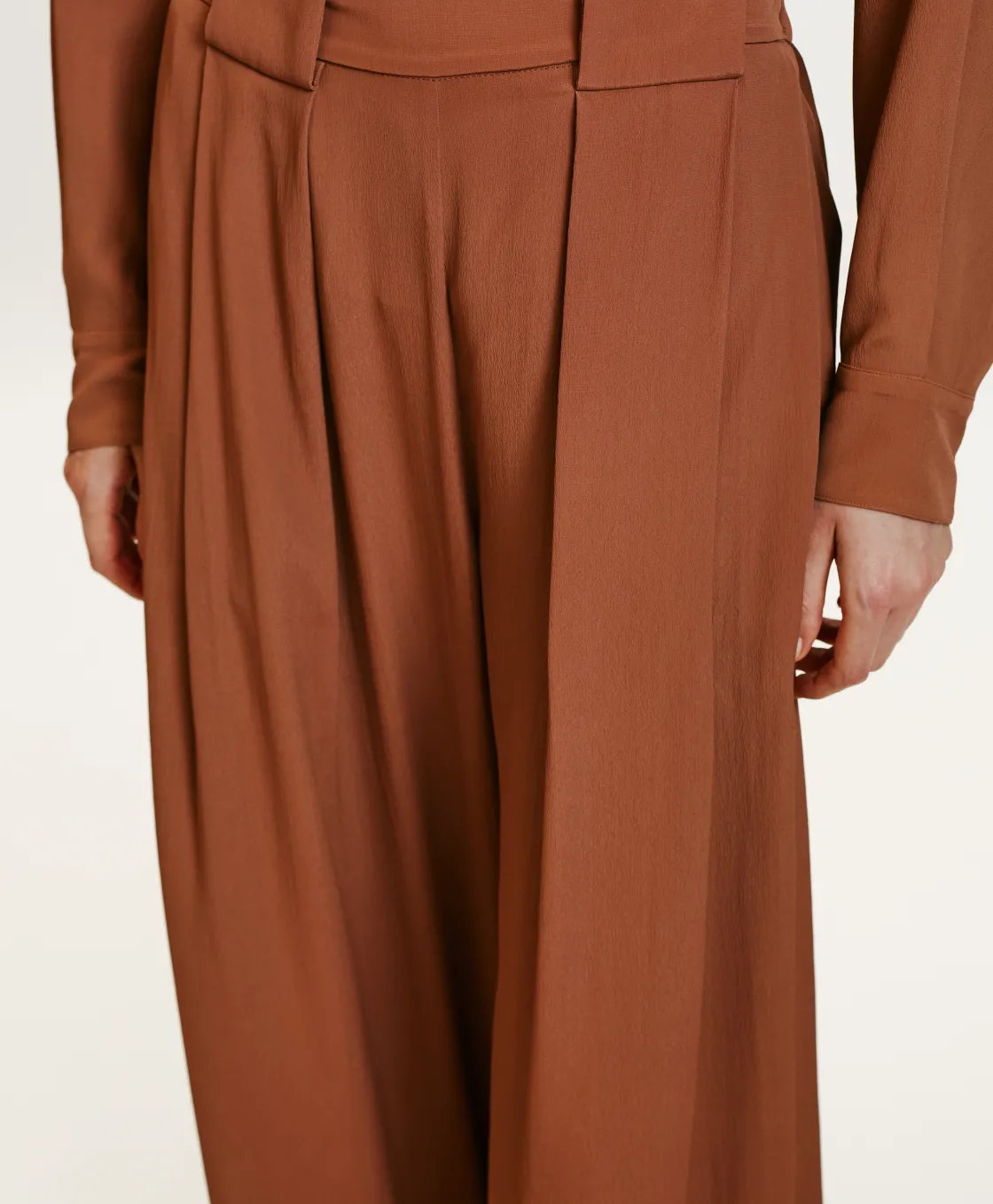 Momoni Costumes*PANTALON ASPEN EN ACÉTATE/SOIE UNI - Amande