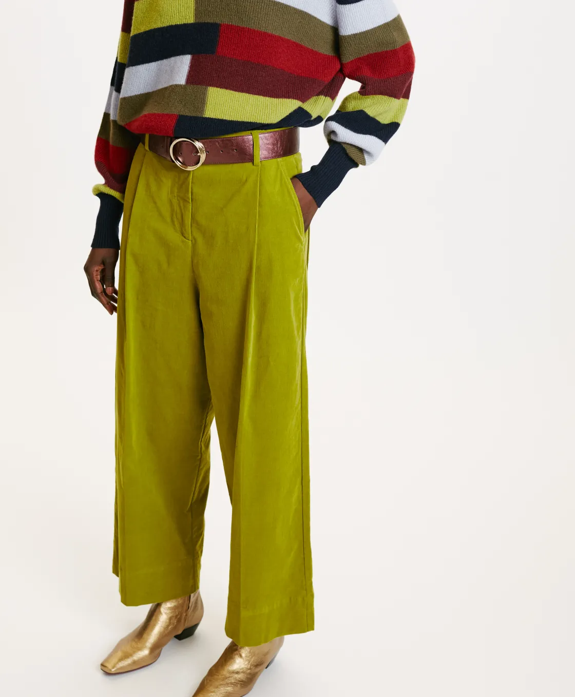 Momoni Pantalons*PANTALON GRECALE BIS EN VELOURS MILLERAIE STRETCH - VERT MATCHA VertMatcha