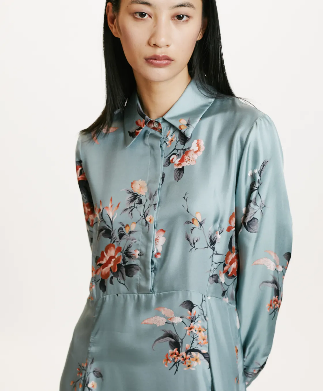 Momoni Robes*ROBE CHIBA EN SERGÉ DE SOIE IMPRIMÉ - BLEU CLAIR/TABAC LightBlue/Tobaco