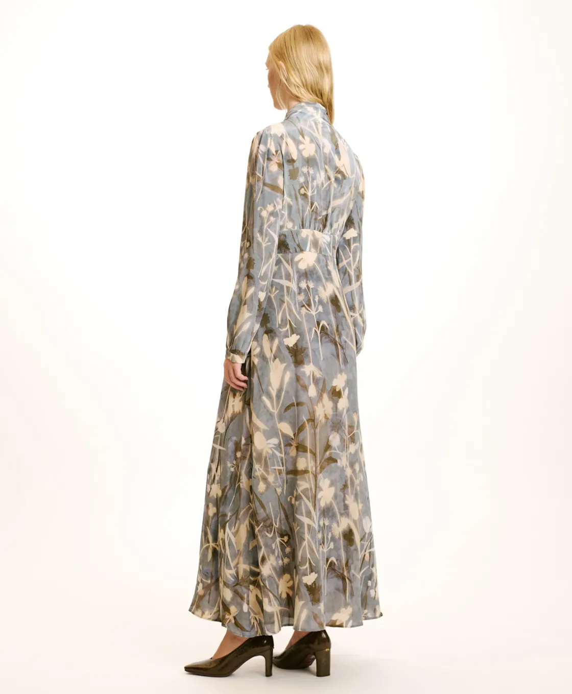 Momoni Robes*ROBE SUITA EN CRÊPE DE CHINE IMPRIMÉ - BLEU POUSSIÉREUX/CRÈME BleuPoussiéreux/Crème