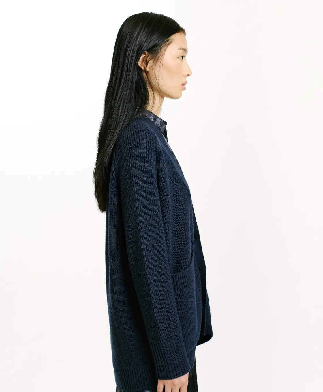 Momoni Mailles*TRICOT NATSU À CÔTES EN LAINE MÉRINOS - Bleu